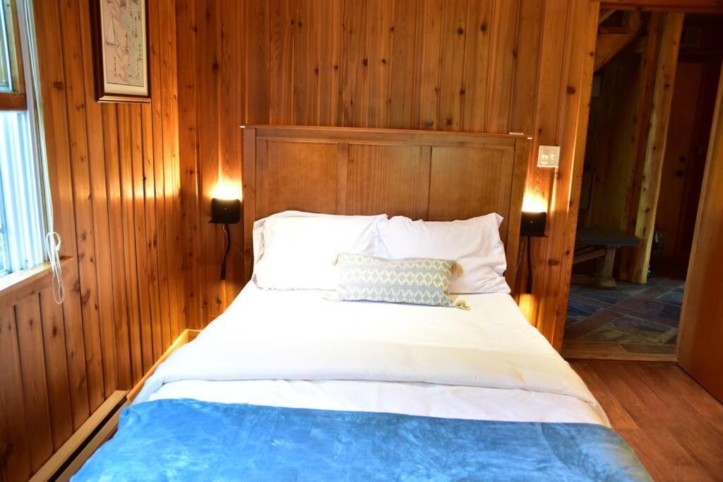 Quiet And Comfy 3Bed/2Bath - Chalet With Hot Tub. Cedar ภายนอก รูปภาพ