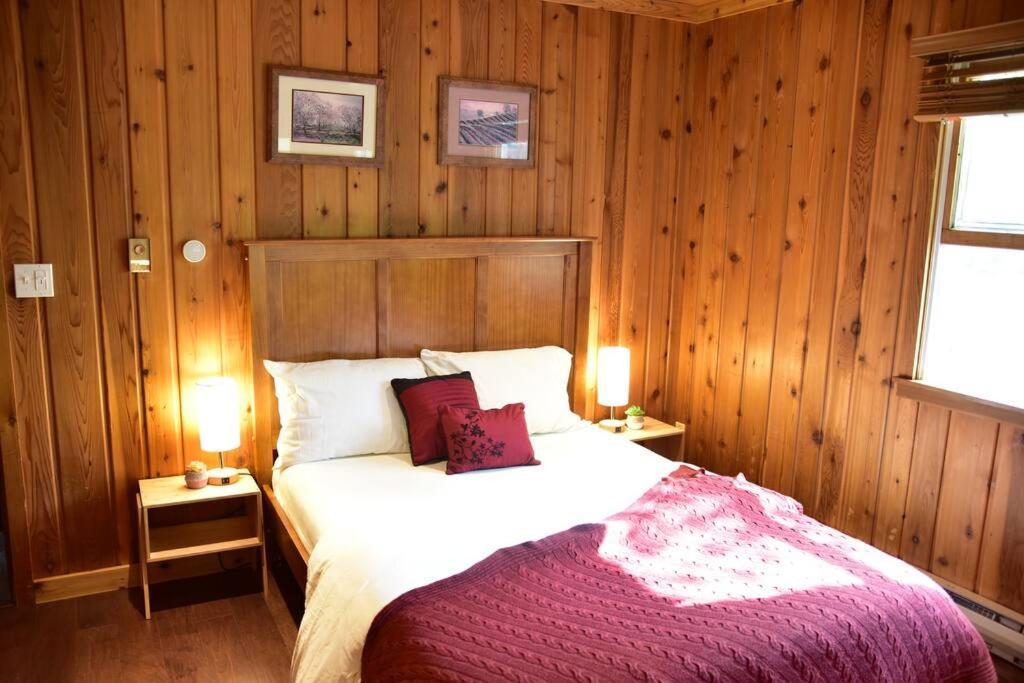 Quiet And Comfy 3Bed/2Bath - Chalet With Hot Tub. Cedar ภายนอก รูปภาพ