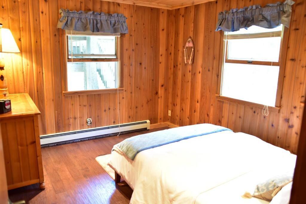 Quiet And Comfy 3Bed/2Bath - Chalet With Hot Tub. Cedar ภายนอก รูปภาพ