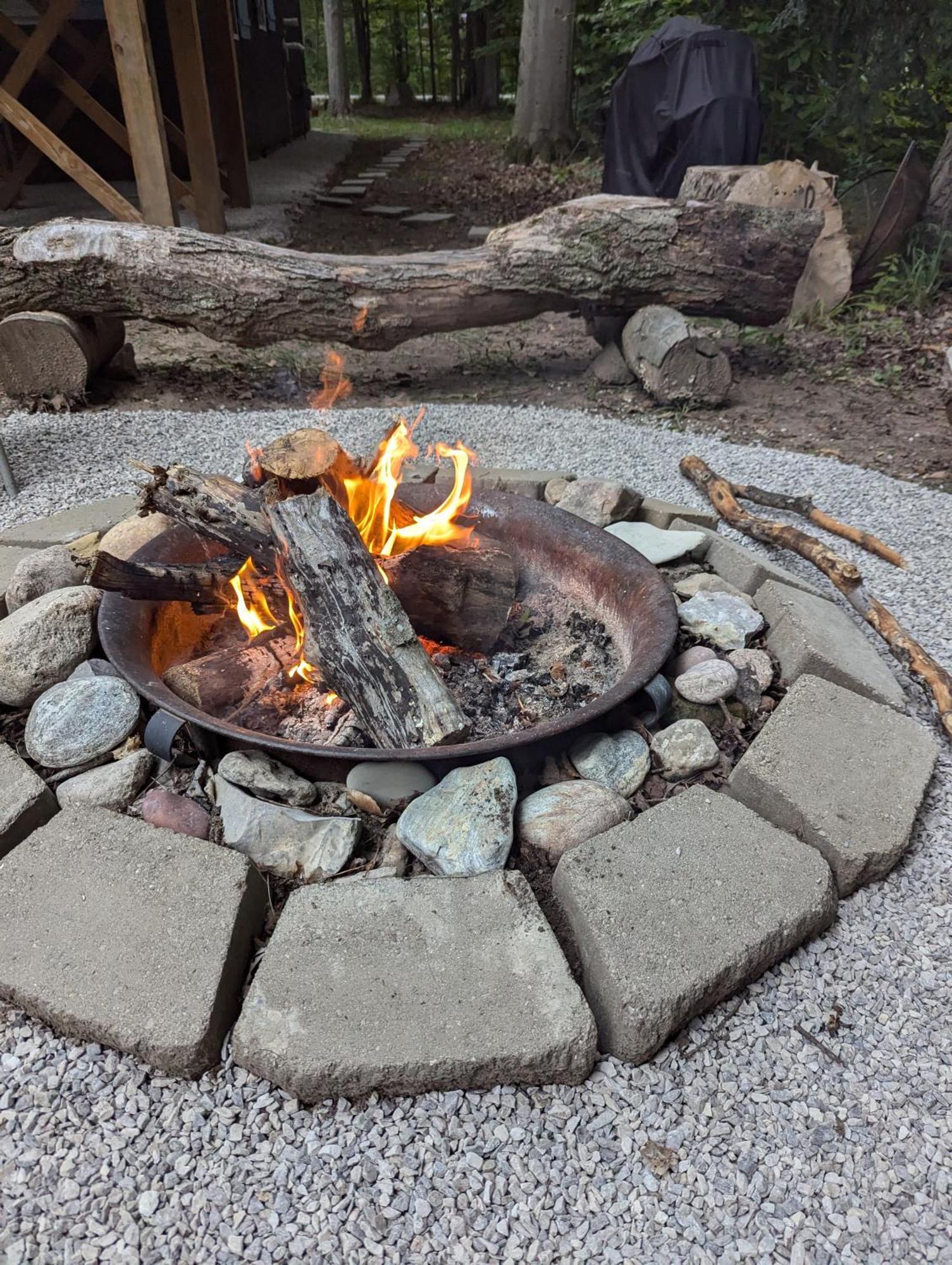 Quiet And Comfy 3Bed/2Bath - Chalet With Hot Tub. Cedar ภายนอก รูปภาพ